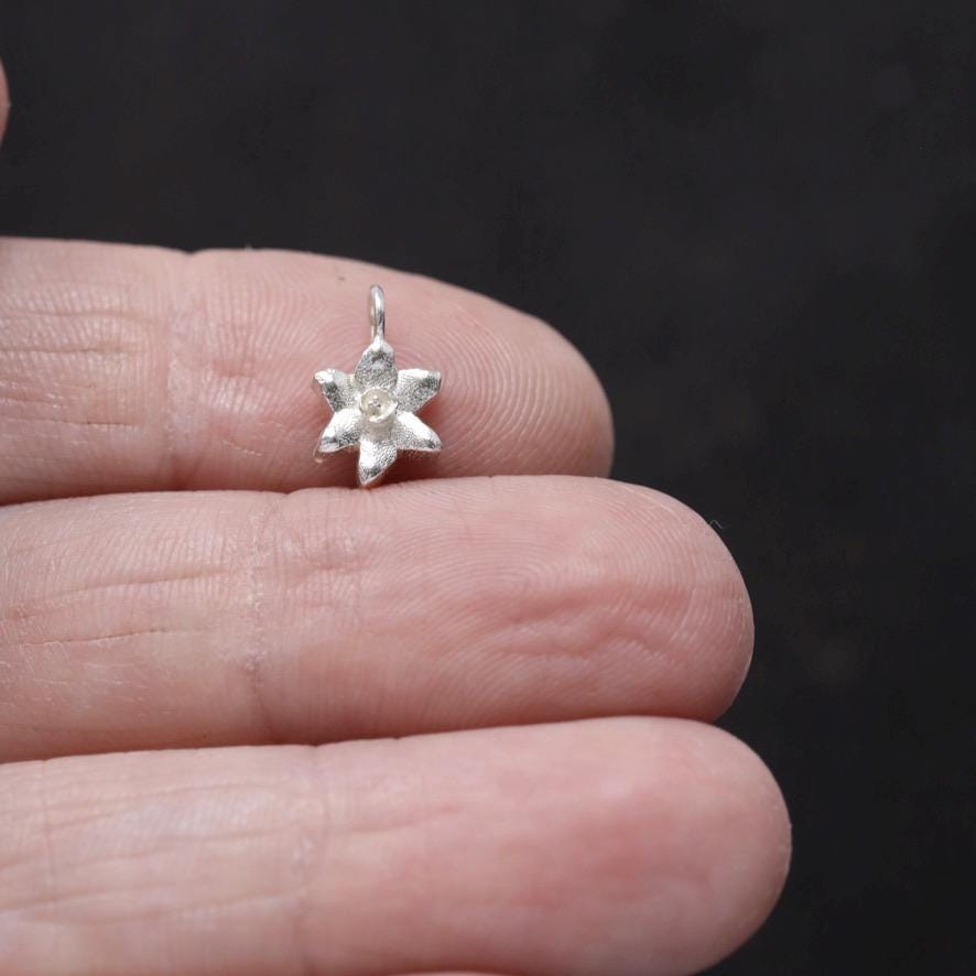 Daffodil March Birth Flower Dainty 3D Detailed Jewelry Charm Pendant Sterling Silver and Brass - DIY Findings & Components