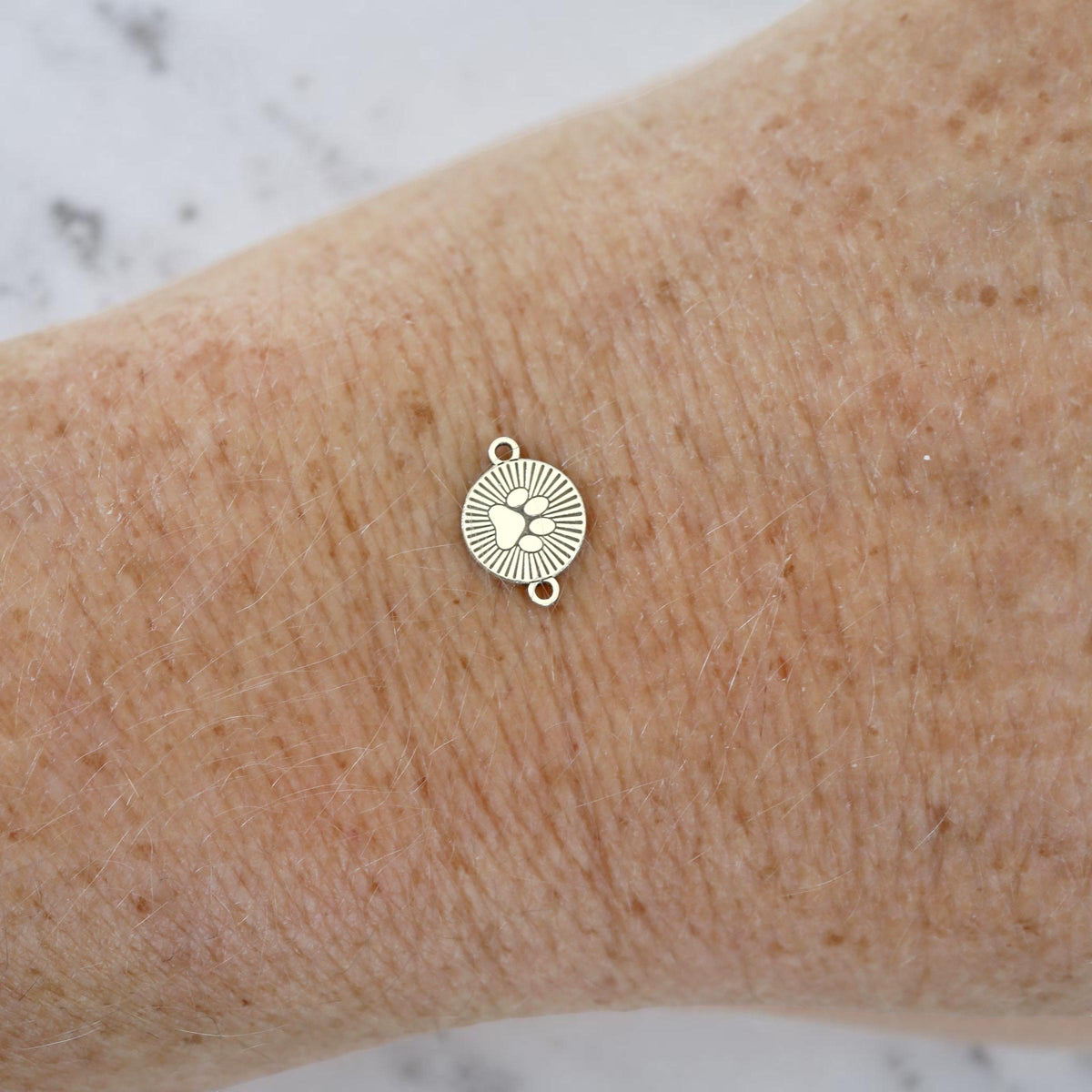 Paw Print Sunburst Connector